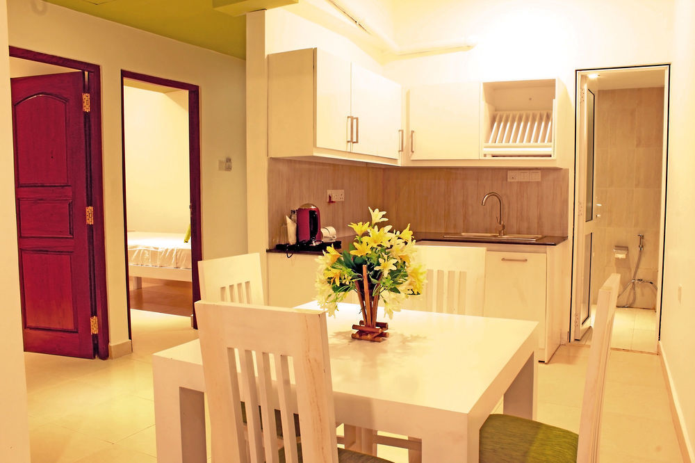 Thilhara Days Inn Colombo Eksteriør billede