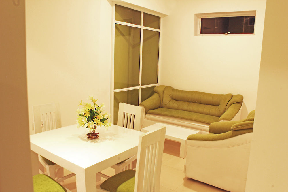 Thilhara Days Inn Colombo Eksteriør billede