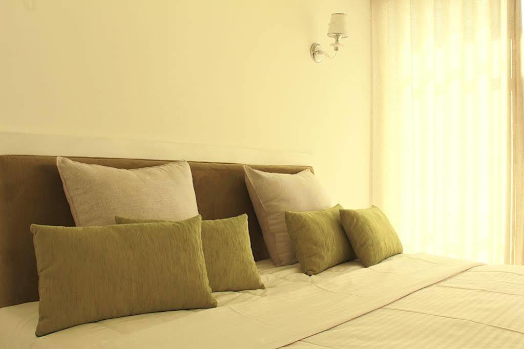 Thilhara Days Inn Colombo Eksteriør billede