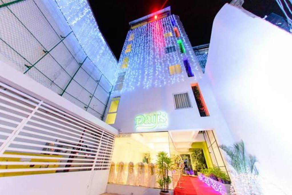 Thilhara Days Inn Colombo Eksteriør billede
